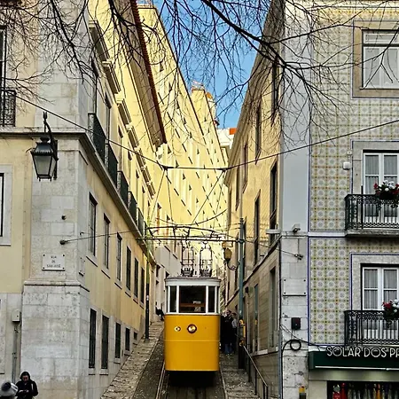 2 Ensuite Bedrooms Walk To Rossio Ac شقة *